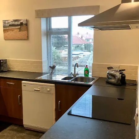 White Gable Apartment Scarborough