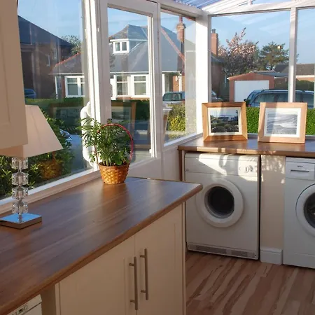 Apartment White Gable *